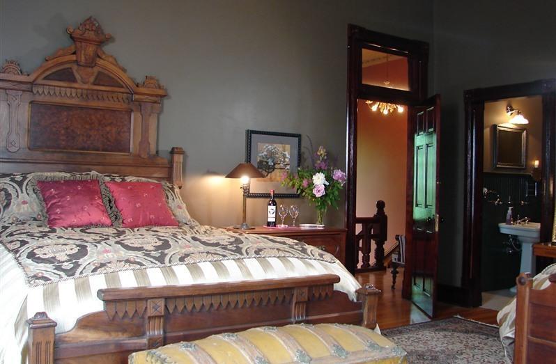 Whiskey Mansion Bed and Breakfast Saint Joseph Rum bild