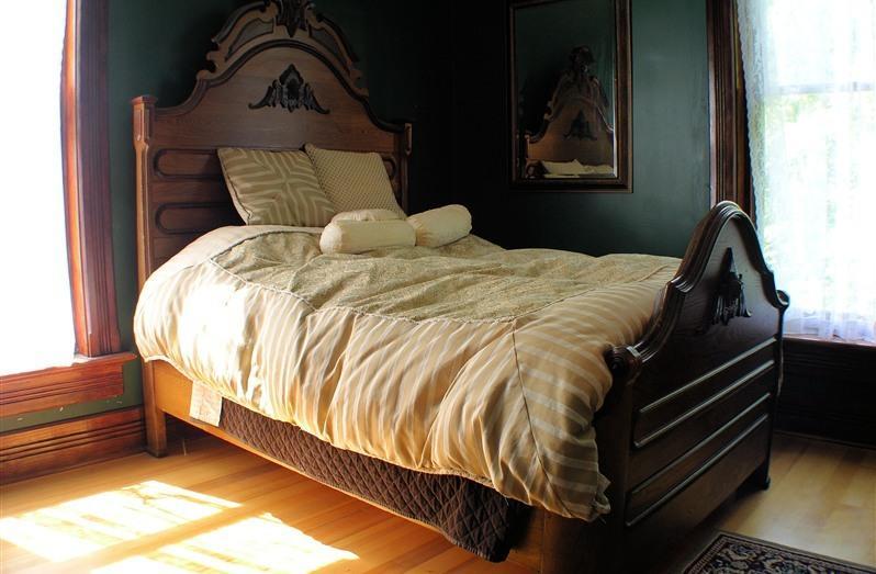 Whiskey Mansion Bed and Breakfast Saint Joseph Rum bild
