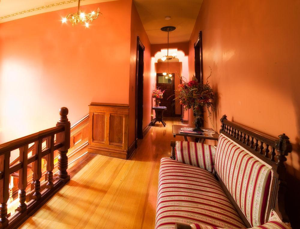 Whiskey Mansion Bed and Breakfast Saint Joseph Exteriör bild