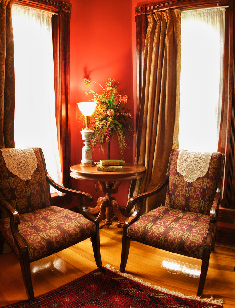 Whiskey Mansion Bed and Breakfast Saint Joseph Exteriör bild