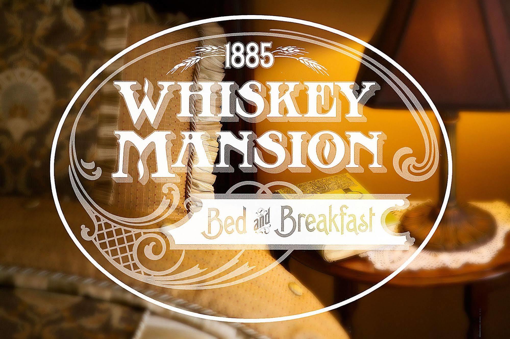 Whiskey Mansion Bed and Breakfast Saint Joseph Exteriör bild